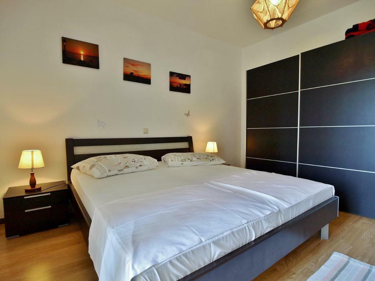 Apartments Bosiljka Rab Town Exterior photo