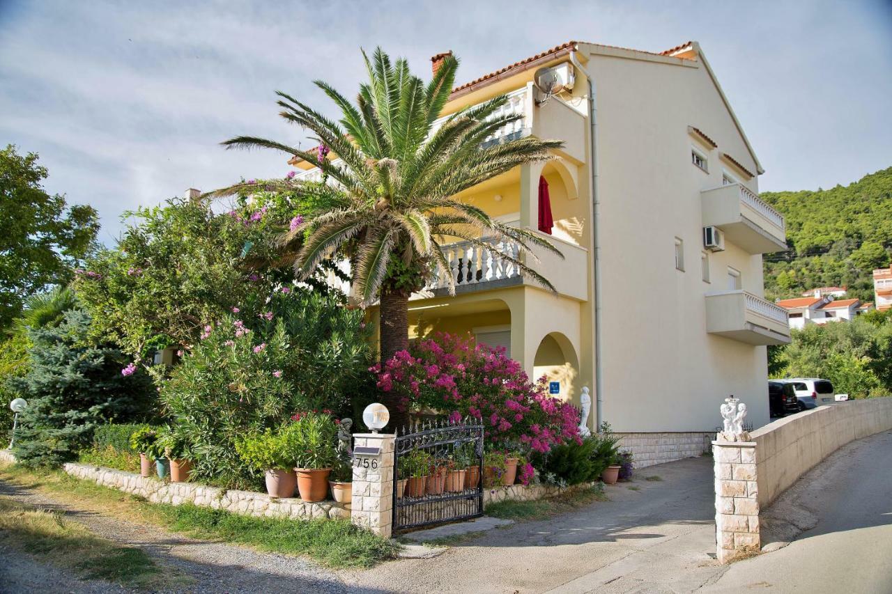 Apartments Bosiljka Rab Town Exterior photo